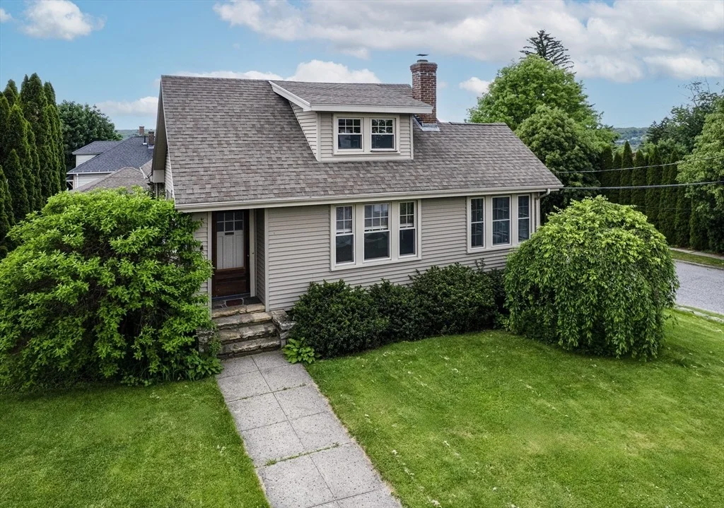 Photo of 53 Hillcroft Ave