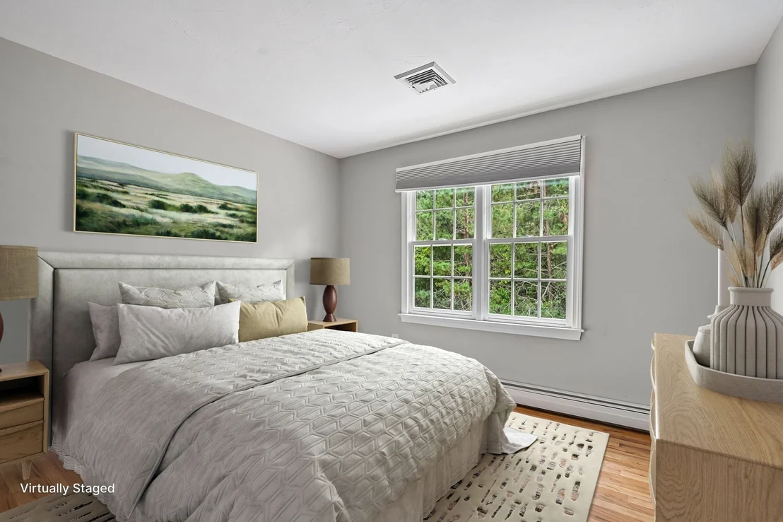 Photo of 8 Tiffany Rd