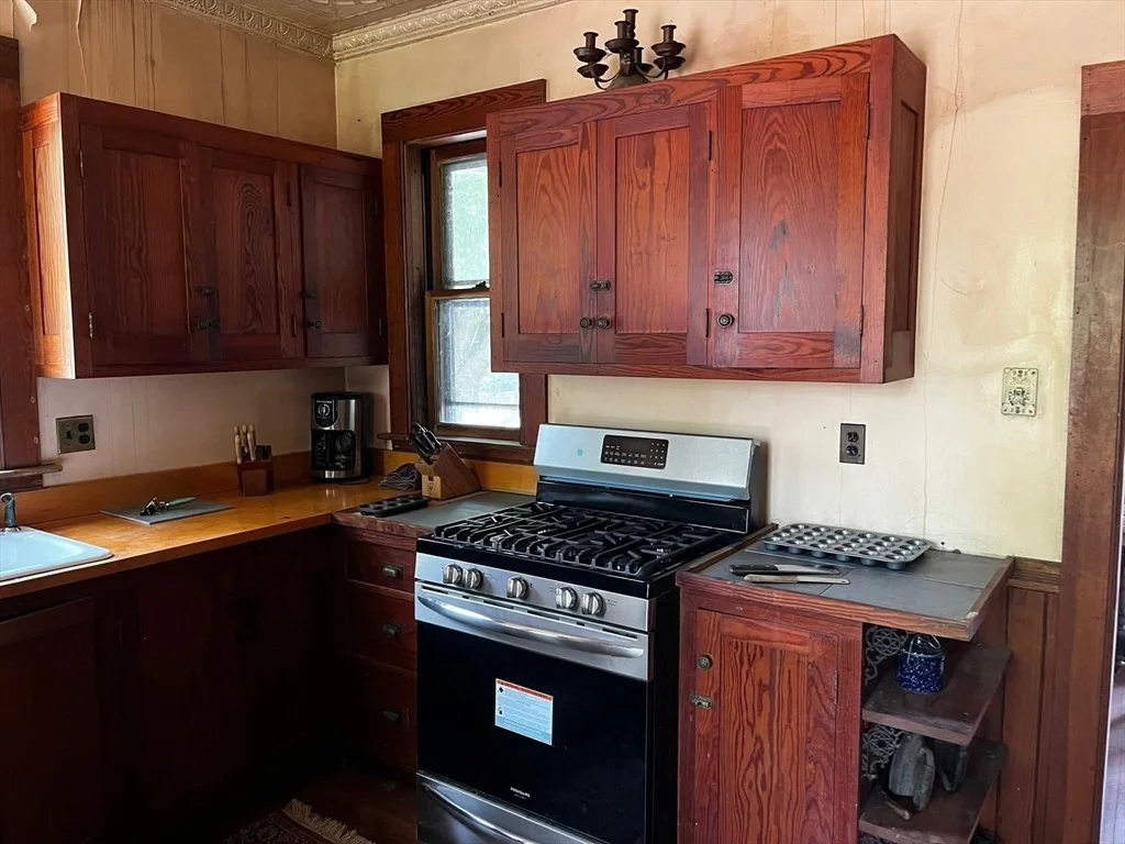Photo of 107 Riverside Drive