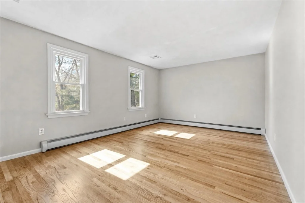 Photo of 25 Towpath Dr