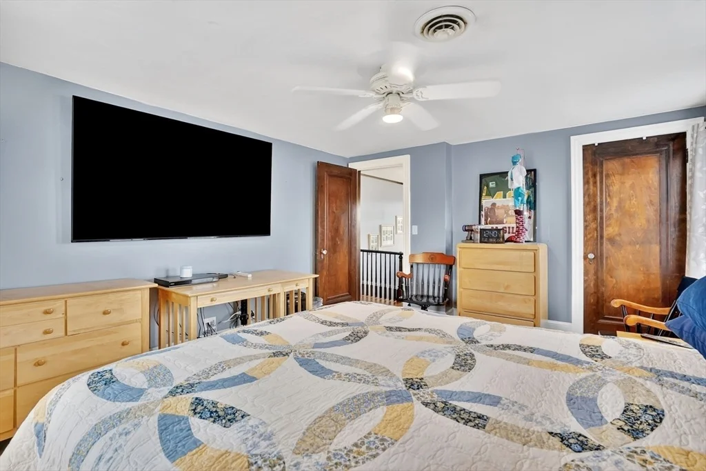 Photo of 146 Bellevue Ave