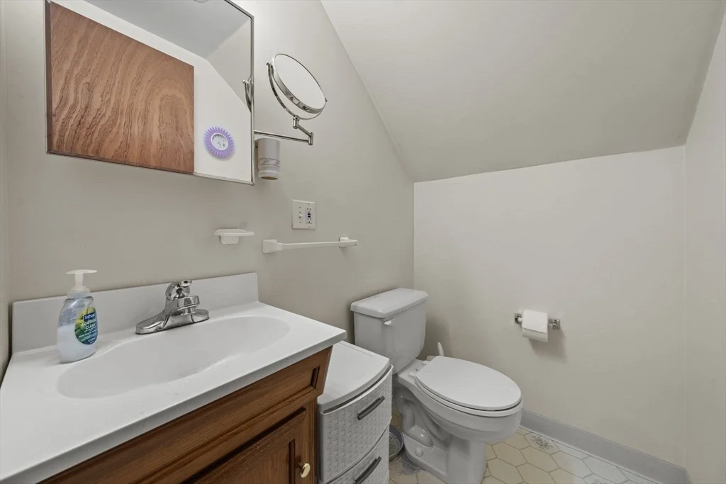 Photo of 14 Richard Cir