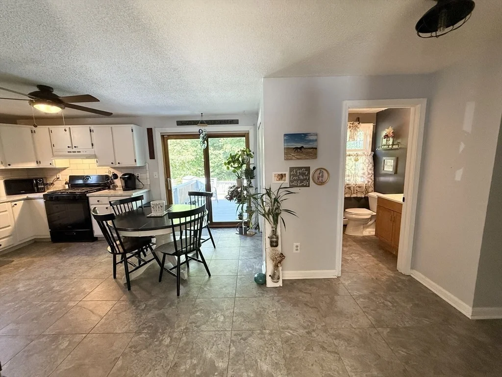 Photo of 48 Vincent Cir