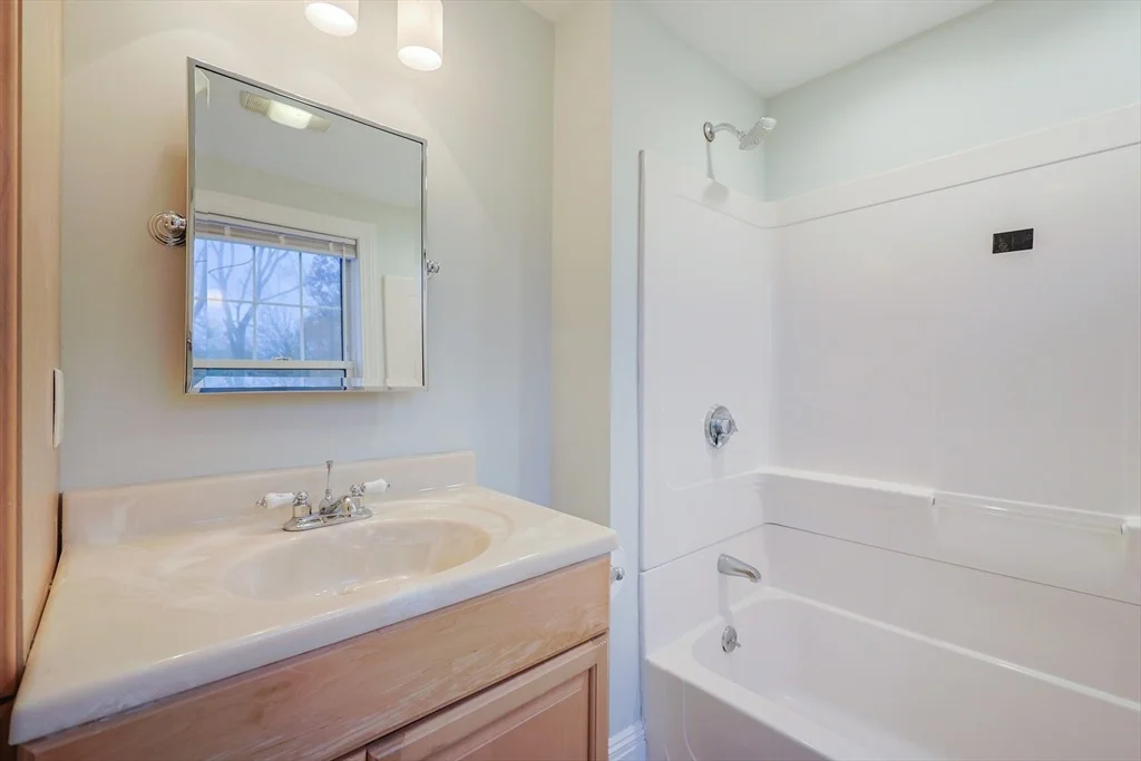 Photo of 11 Hockanum Way