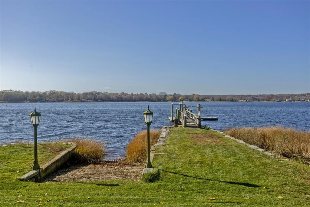 Photo of 62 Riverside Dr