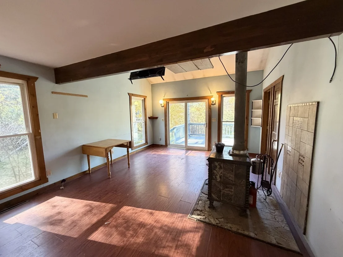 Photo of 232 River Rd