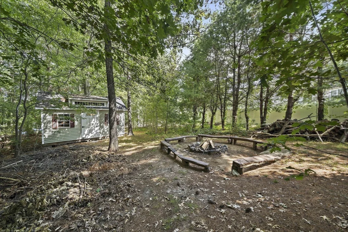 Photo of 49 Lantern Ln