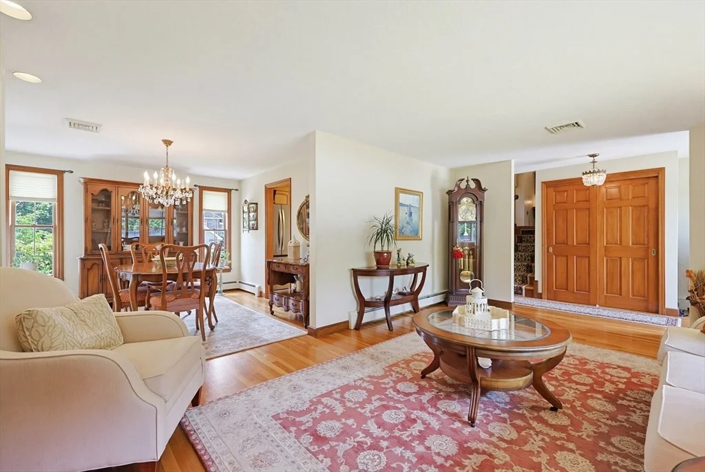 Photo of 3 Suffolk Dr