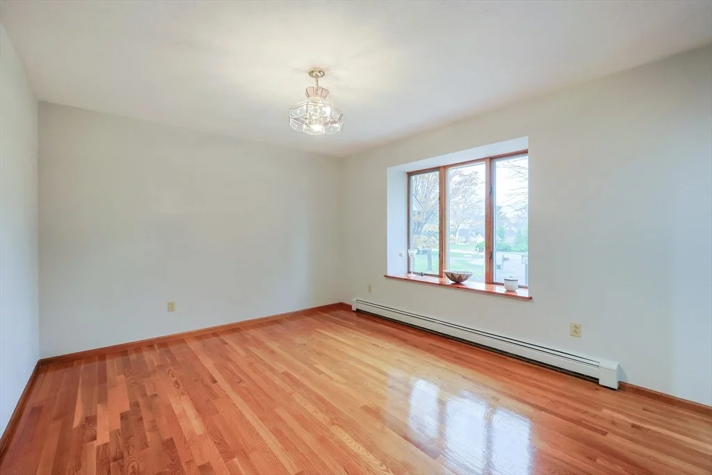 Photo of 7 Gloucester Dr