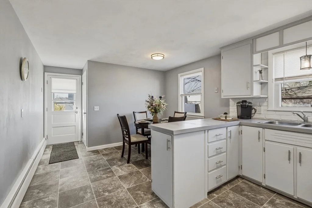 Photo of 46 Lakevilla Ave