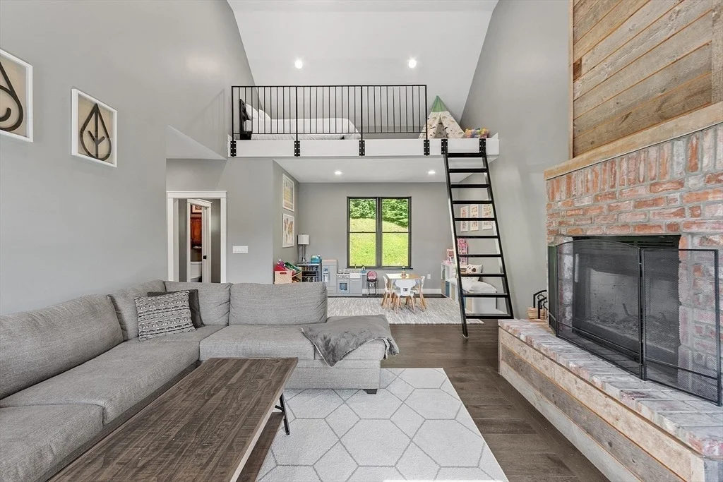 Photo of 3 Fulling Mill Dr