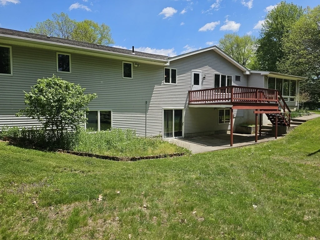 Photo of 80 Elizabeth Dr