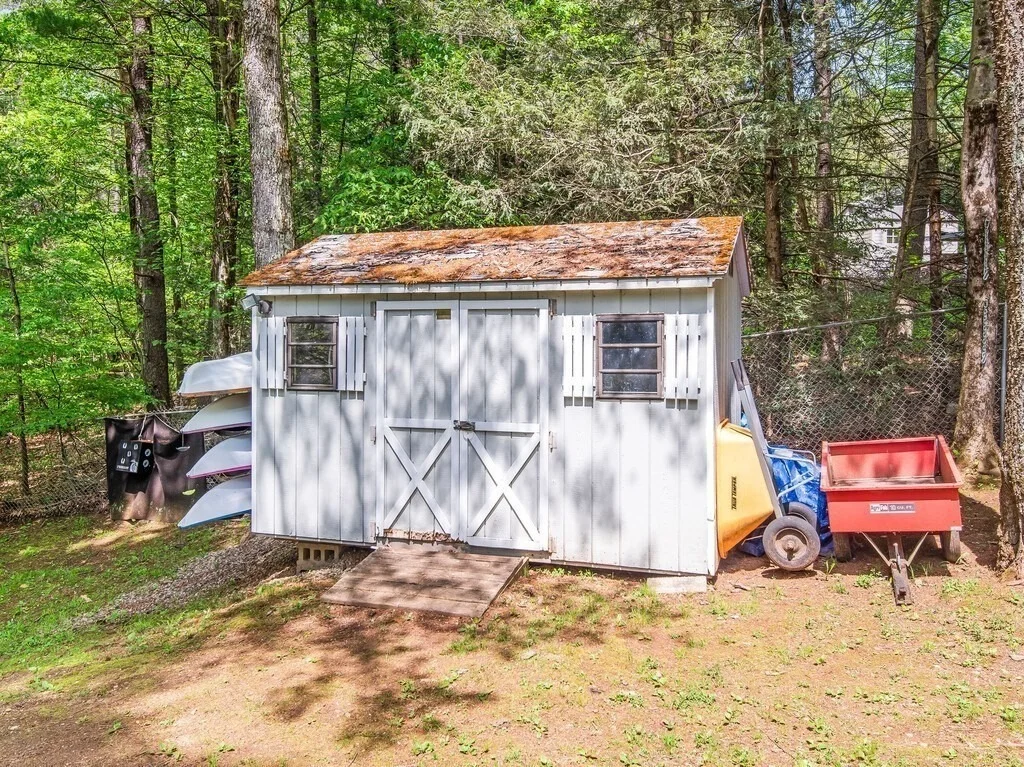 Photo of 31 Leno Rd