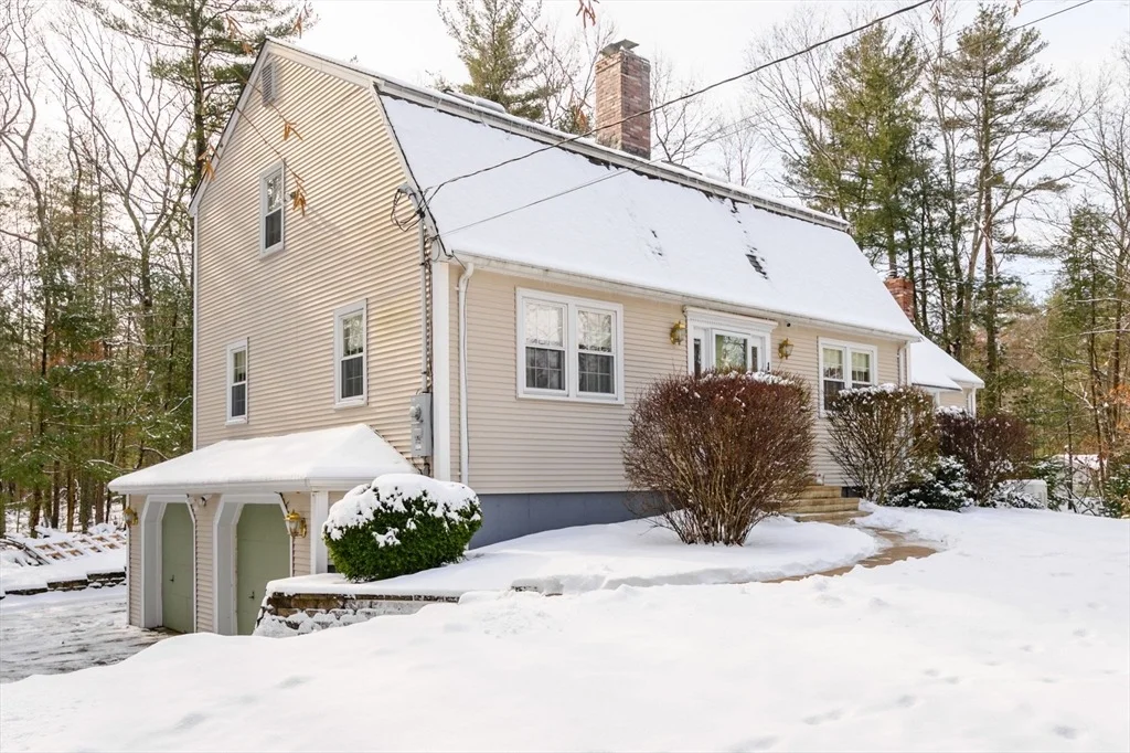Photo of 179 Meadowbrook Rd