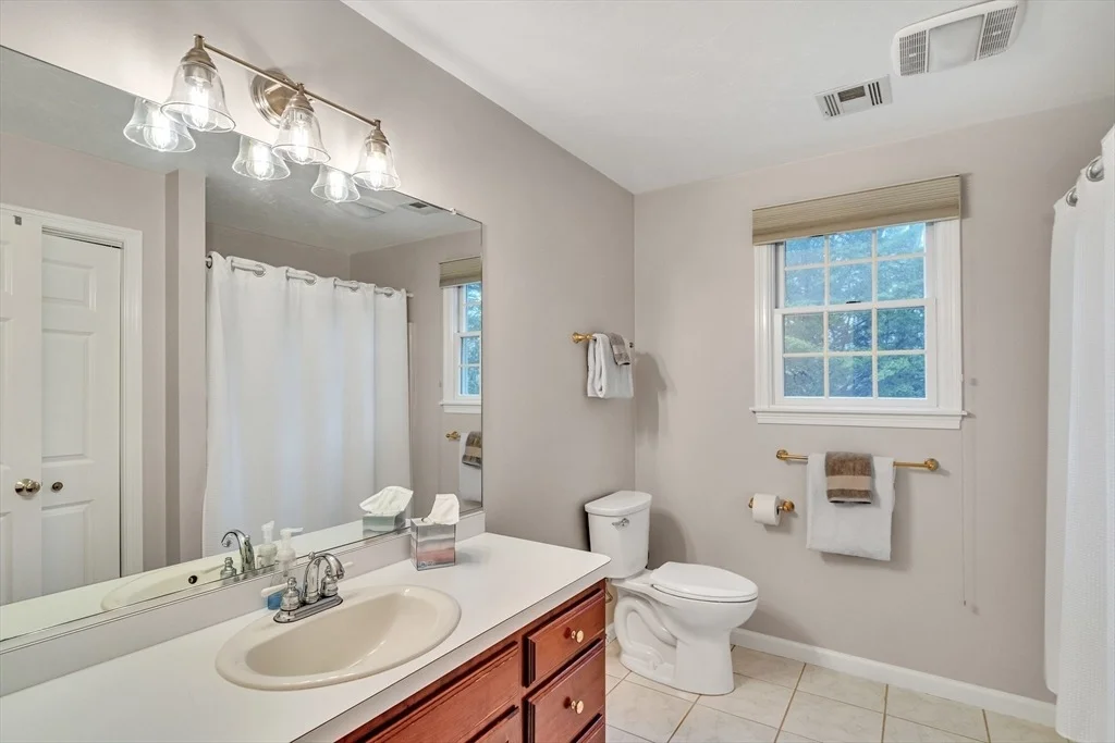 Photo of 46 Holmes St