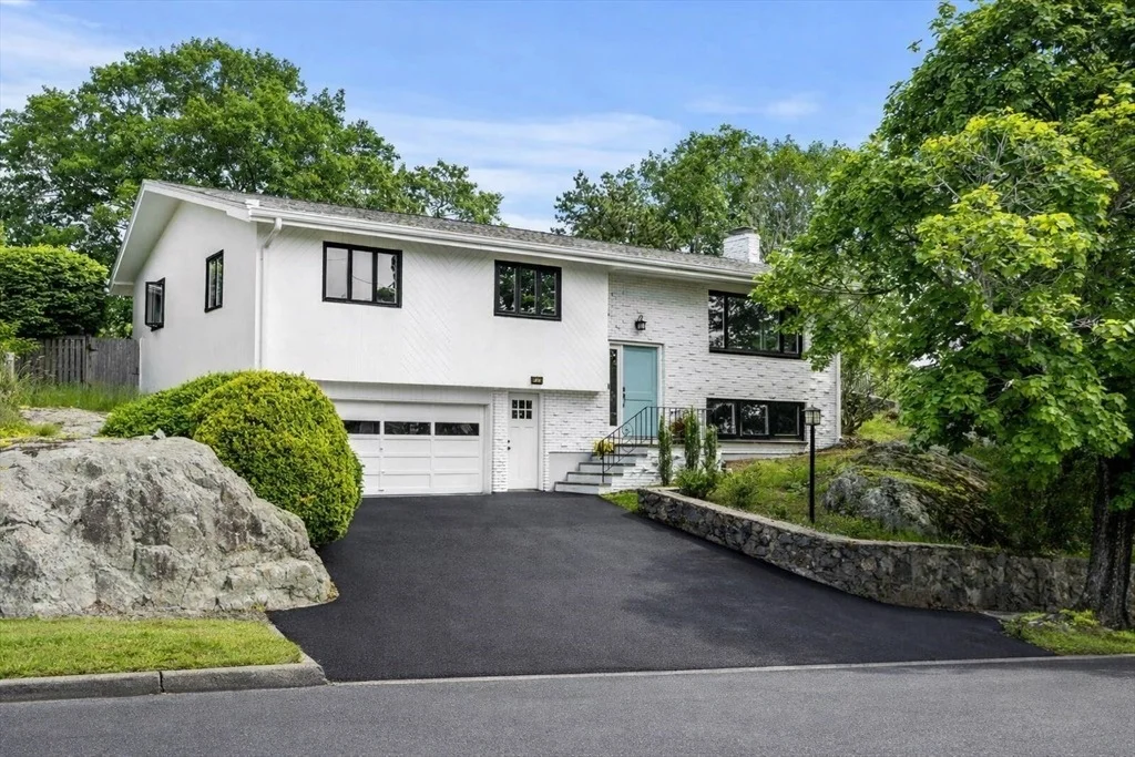 Photo of 20 Parsons Dr.