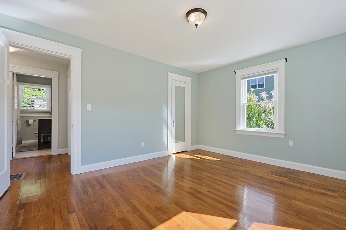 Photo of 191 Whitins Rd
