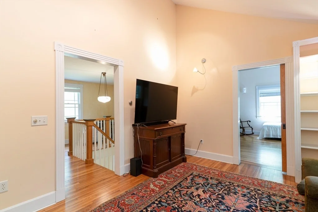 Photo of 244 Old Winchester Rd