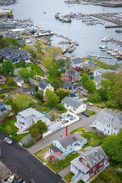 Photo of 8 Blake Ct