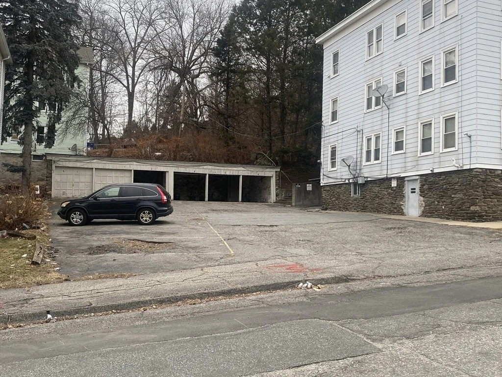 Photo of 9 5th Ave