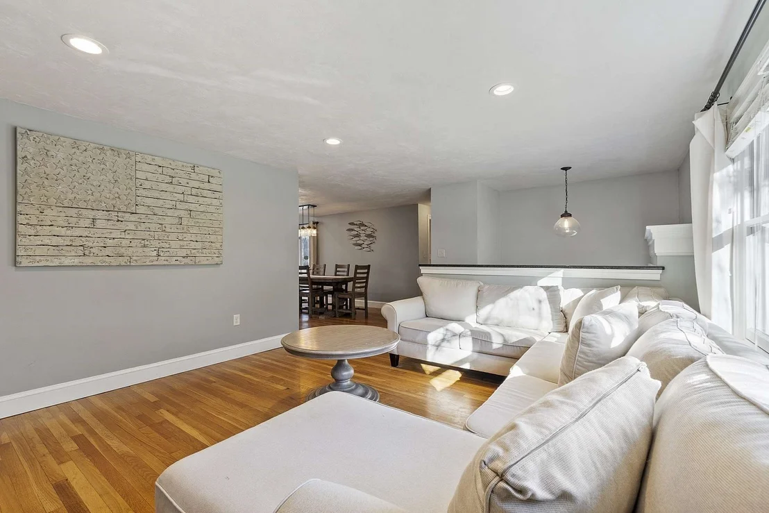 Photo of 30 Mohawk Dr