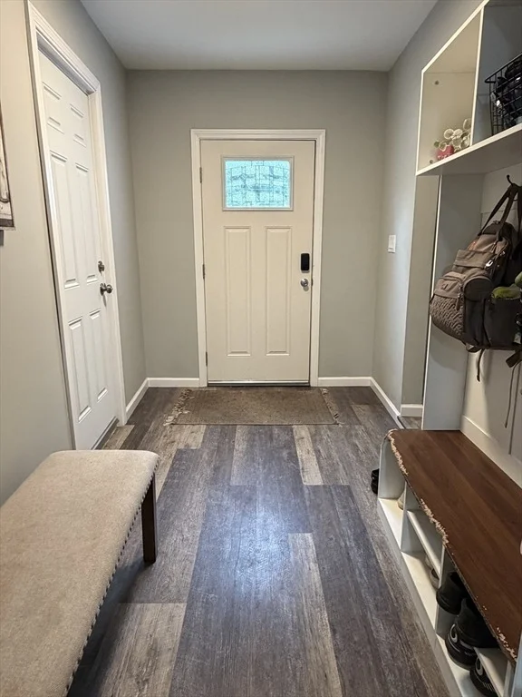 Photo of 412 Island Pond Rd