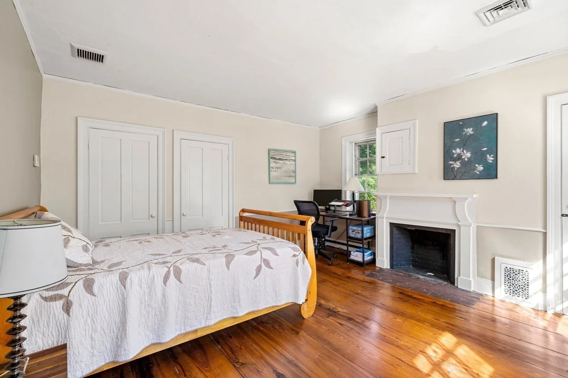 Photo of 53 Groton Rd