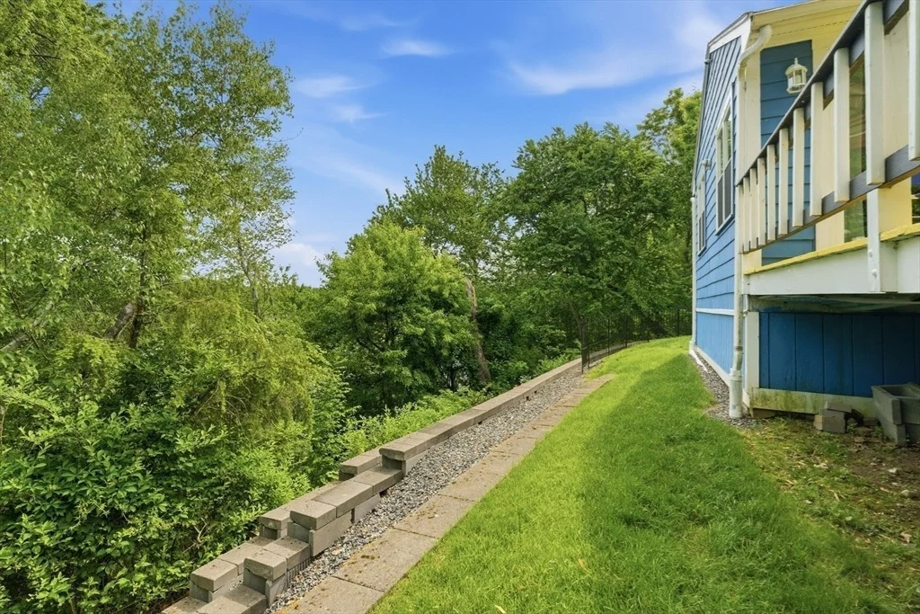 Photo of 225 Riverside Drive