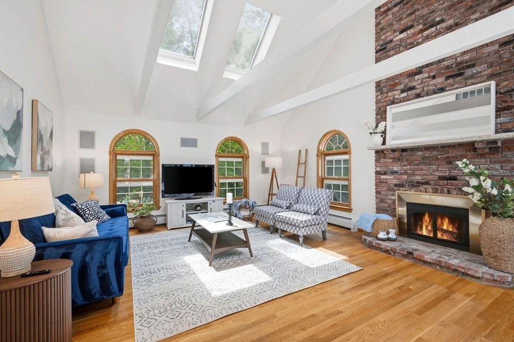 Photo of 4 Juniper Ln