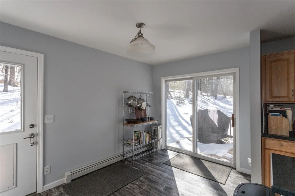 Photo of 497 Riverside Dr