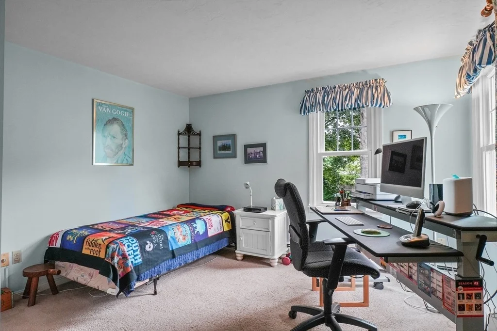 Photo of 53 Long Ave