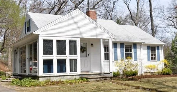 Photo of 316 Laws Brook Road