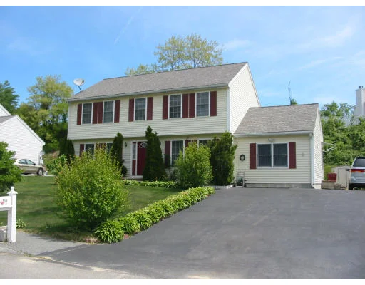 Photo of 93 Katherine Dr