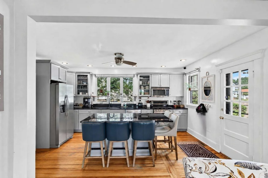 Photo of 362 Mount Vernon St