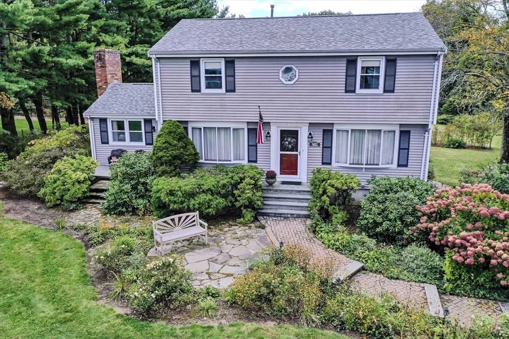 Photo of 239 Maple St