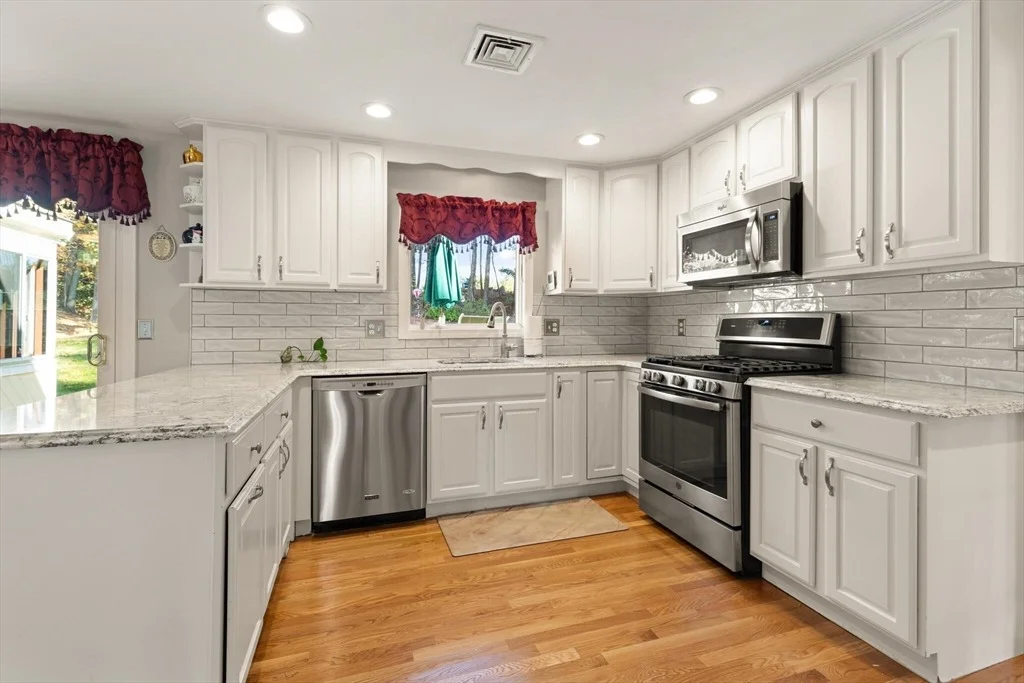 Photo of 194 Olympic Ln