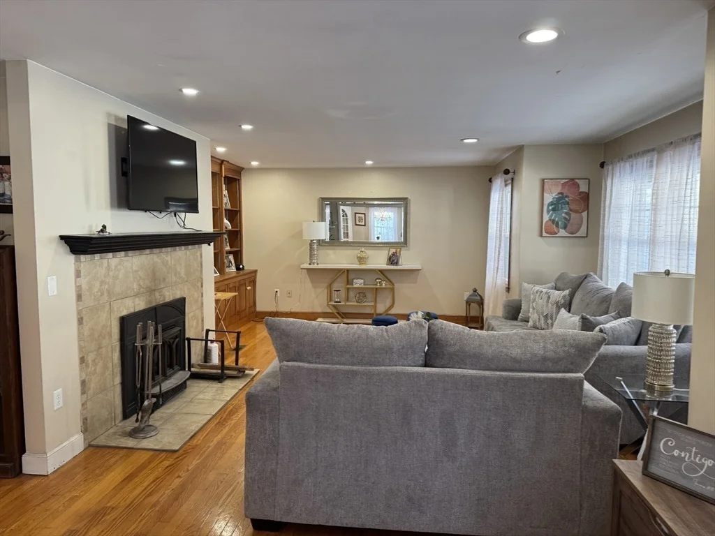 Photo of 100 Lawrence Street