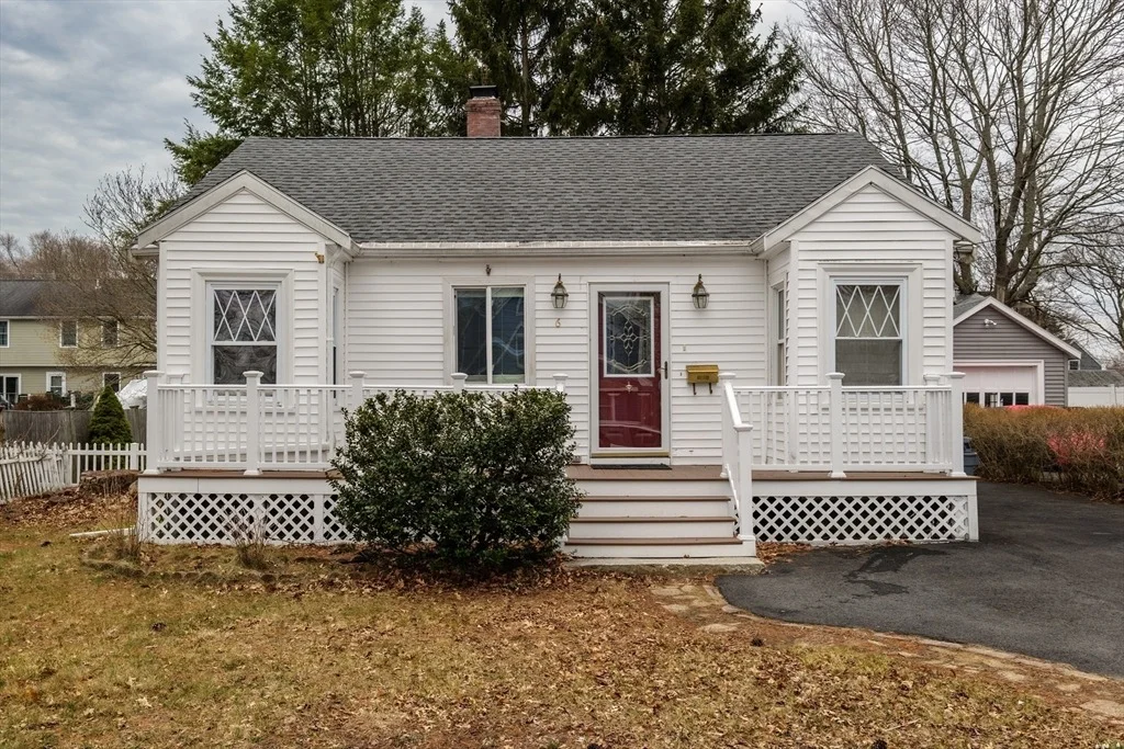 Photo of 6 Hayes Ave
