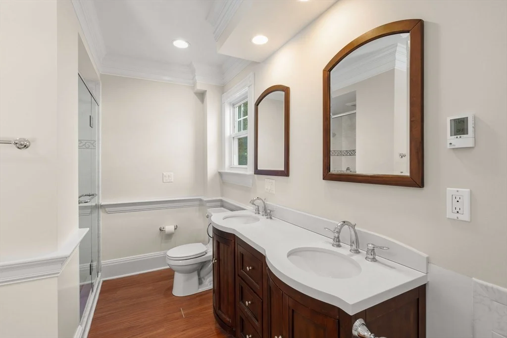 Photo of 555 Washington Street