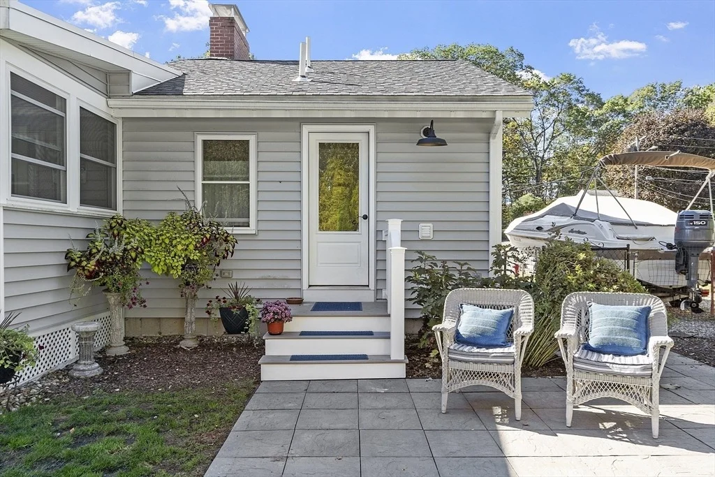 Photo of 16 Jonathan Dr