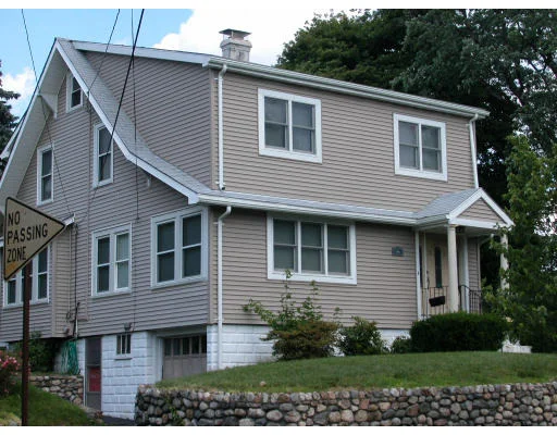 Photo of 185 William St