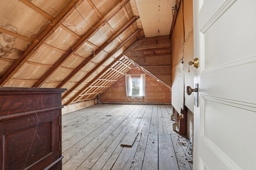 Photo of 242 Lexington Rd