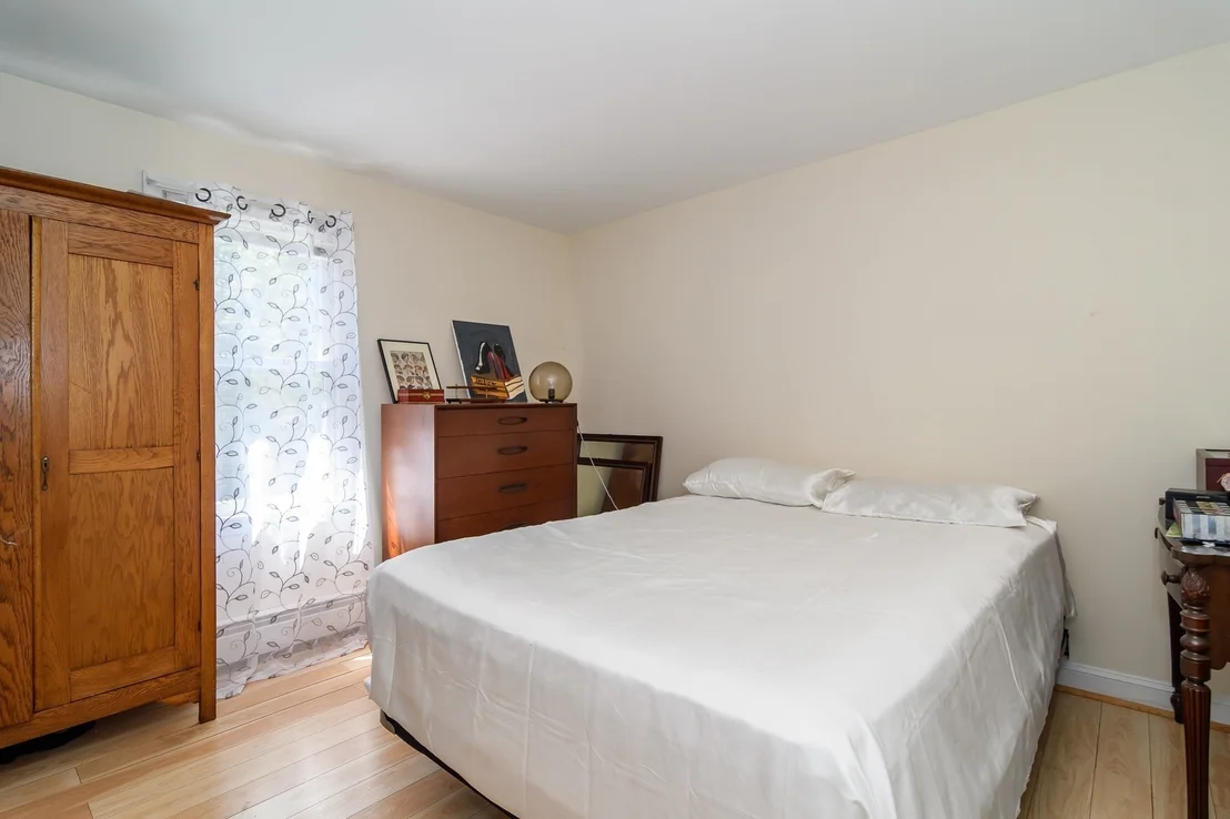 Photo of 191 James Cir