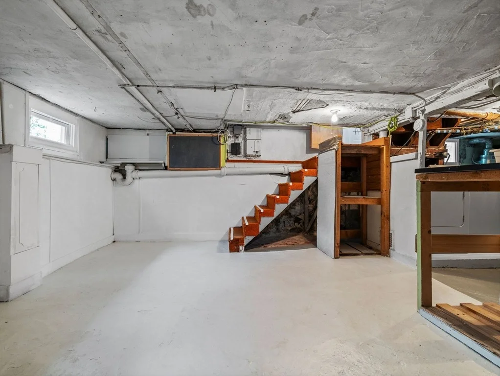 Photo of 595 Summer St