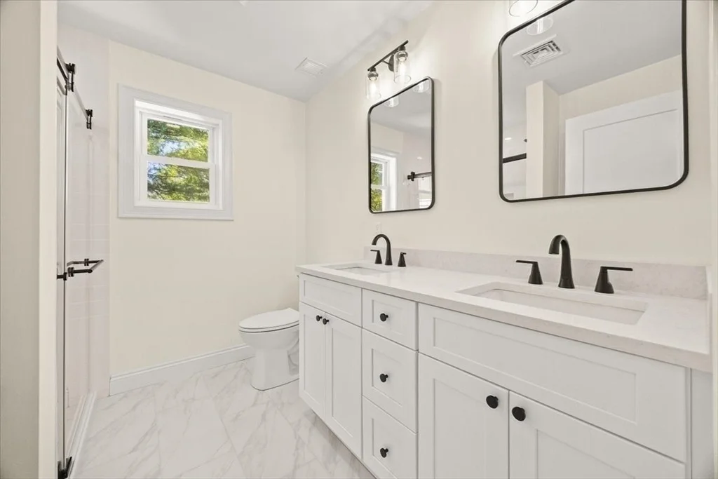 Photo of 2 Valley Run Dr