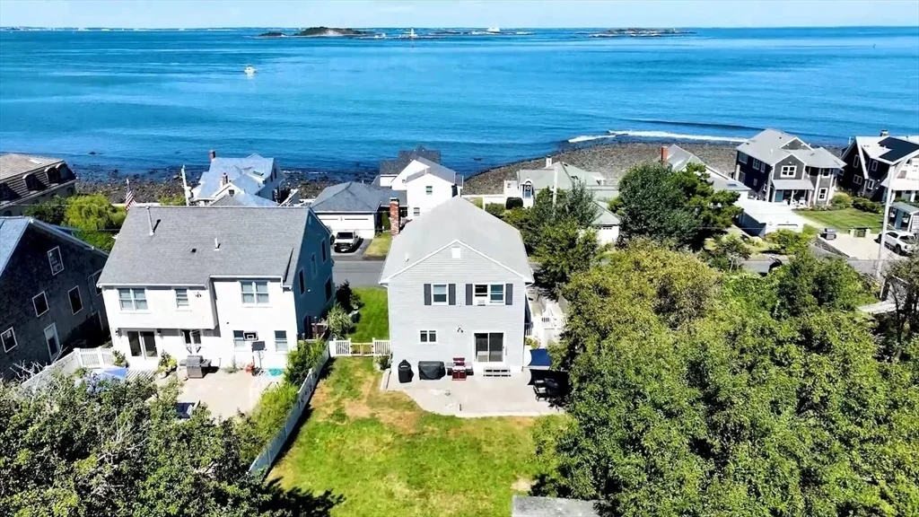 Photo of 38 Point Allerton Ave