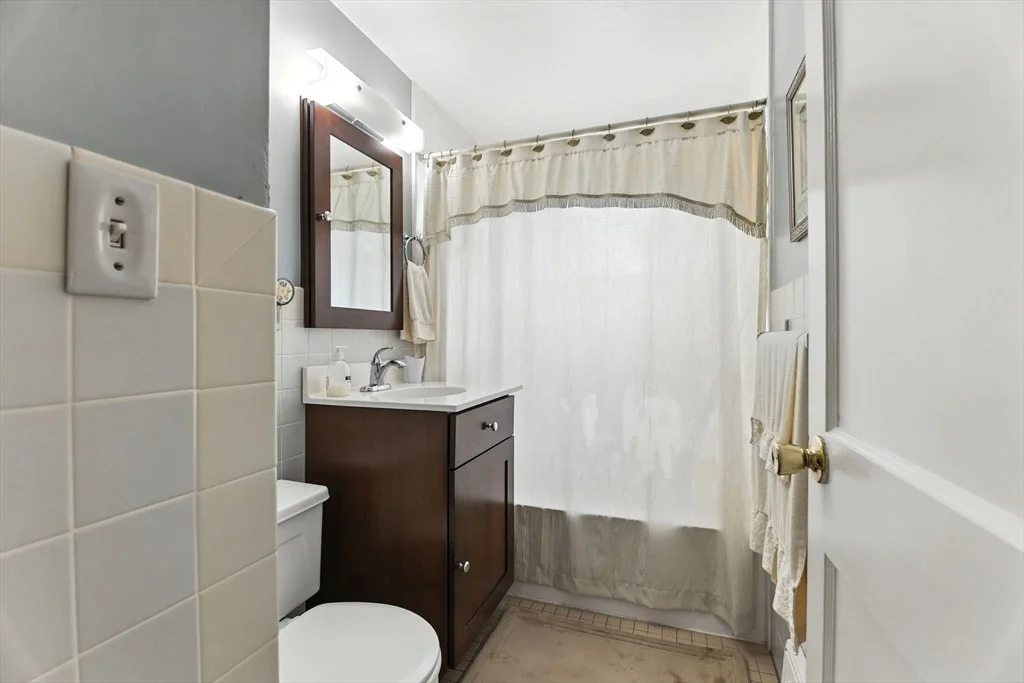 Photo of 200 Ellsworth Ave