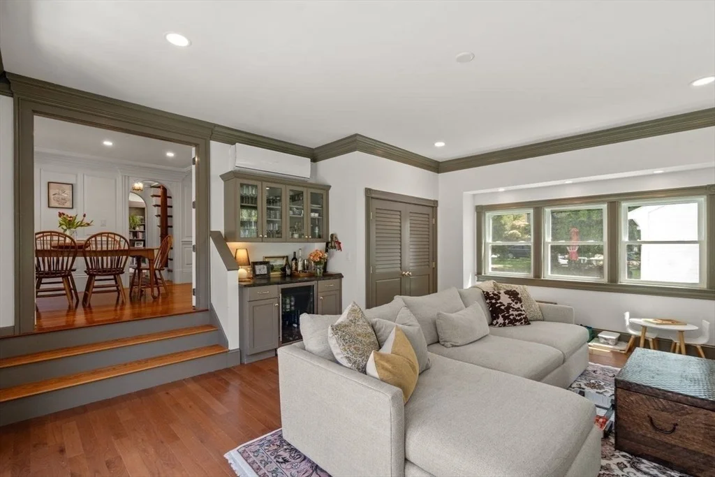 Photo of 979 Summer Street