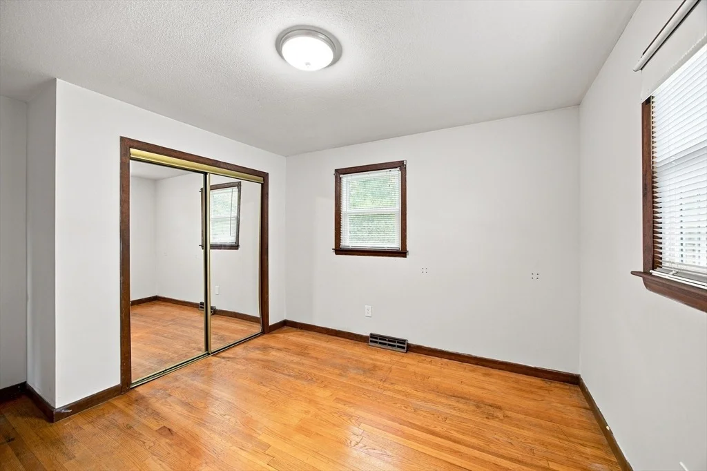 Photo of 115 Bemis Rd