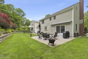 Photo of 5 Lancaster Ln